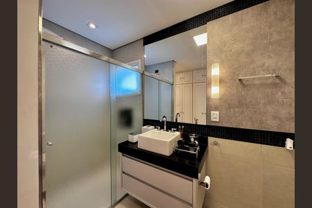 Casa à venda com 490m², 5 quartos e 3 vagasBanheiro Suíte 5