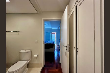 Casa à venda com 490m², 5 quartos e 3 vagasCloset Suíte 4