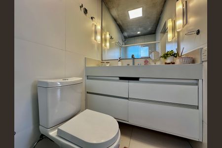 Casa à venda com 490m², 5 quartos e 3 vagasBanheiro Suíte 1