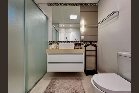 Casa à venda com 490m², 5 quartos e 3 vagasBanheiro Suíte 4