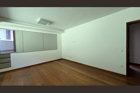 Sala de casa à venda com 5 quartos, 539m² em Santa Lúcia, Belo Horizonte