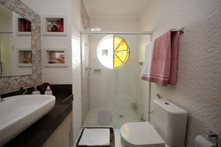 Casa à venda com 207m², 3 quartos e 2 vagasBanheiro