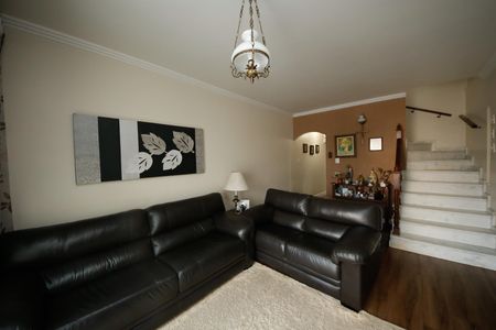 Casa à venda com 207m², 3 quartos e 2 vagasSala