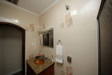 Casa à venda com 207m², 3 quartos e 2 vagasBanheiro 2