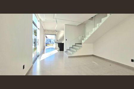 Sala de casa à venda com 3 quartos, 180m² em Jardim Imperial, Lagoa Santa