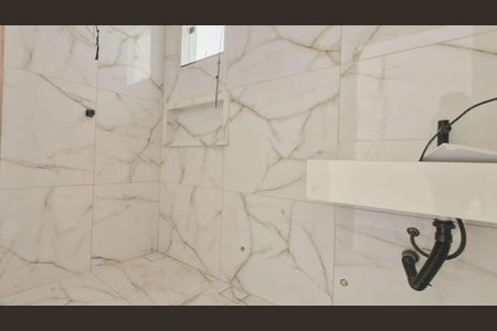 Casa à venda com 180m², 3 quartos e 2 vagas Casa à venda com 180m², 3 quartos e 2 vagasBanheiro