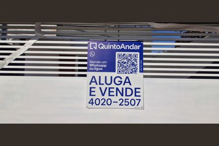 Casa à venda com 180m², 3 quartos e 2 vagas Casa à venda com 180m², 3 quartos e 2 vagasPlaca