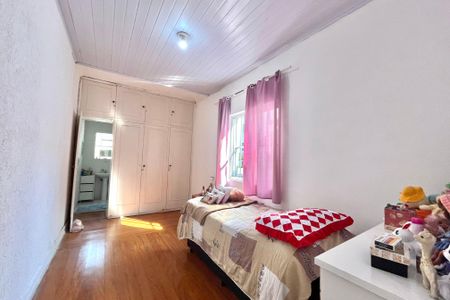 Casa à venda com 300m², 3 quartos e 2 vagasSuíte