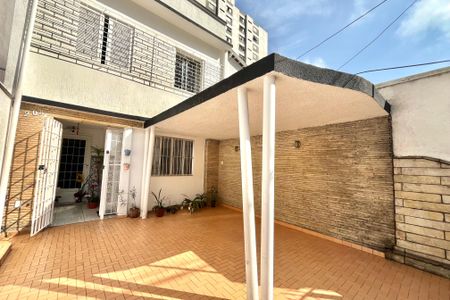 Casa à venda com 300m², 3 quartos e 2 vagasGaragem