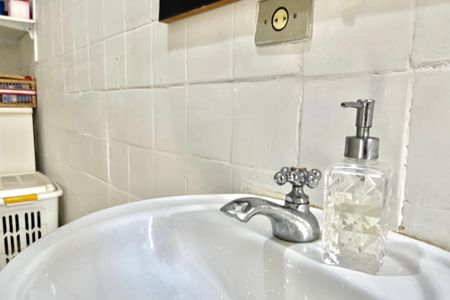 Casa à venda com 300m², 3 quartos e 2 vagasBanheiro