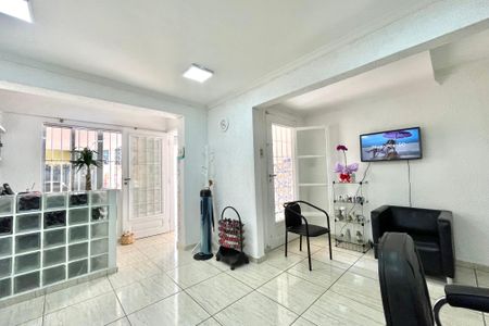 Casa à venda com 300m², 3 quartos e 2 vagasSala