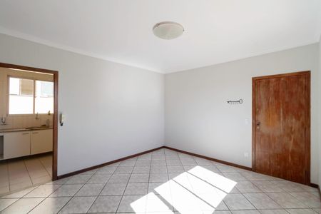 Apartamento para alugar com 80m², 3 quartos e 1 vagaSala