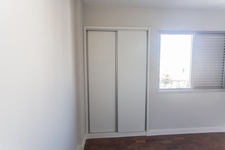 Apartamento para alugar com 70m², 2 quartos e 1 vaga Apartamento para alugar com 70m², 2 quartos e 1 vagaArmário do Quarto 1