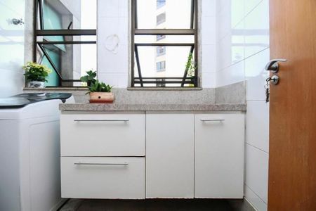 Apartamento à venda com 140m², 3 quartos e 3 vagasÁrea de Serviço