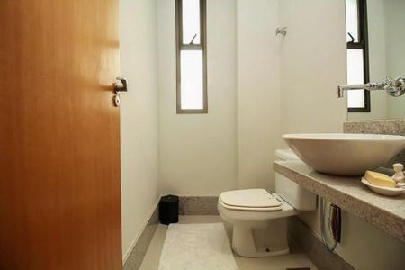 Apartamento à venda com 140m², 3 quartos e 3 vagas Apartamento à venda com 140m², 3 quartos e 3 vagasLavabo