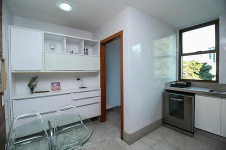 Apartamento à venda com 140m², 3 quartos e 3 vagas Apartamento à venda com 140m², 3 quartos e 3 vagasCozinha