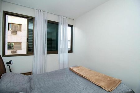 Apartamento à venda com 140m², 3 quartos e 3 vagas Apartamento à venda com 140m², 3 quartos e 3 vagasSuíte 2