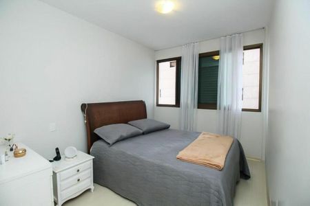 Apartamento à venda com 140m², 3 quartos e 3 vagas Apartamento à venda com 140m², 3 quartos e 3 vagasSuíte 2