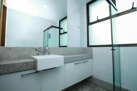 Apartamento à venda com 140m², 3 quartos e 3 vagasBanheiro