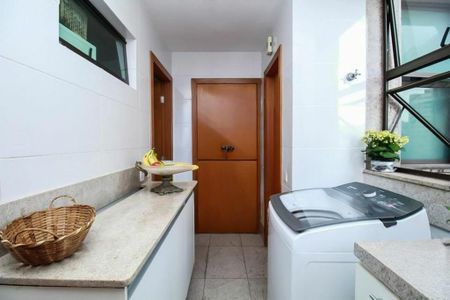 Apartamento à venda com 140m², 3 quartos e 3 vagasÁrea de Serviço