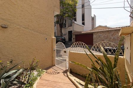 Entrada de casa para alugar com 2 quartos, 100m² em Vila Mazzei, São Paulo