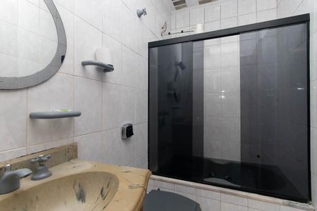 Banheiro de casa para alugar com 2 quartos, 100m² em Vila Mazzei, São Paulo