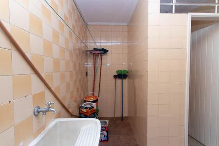 Área de Serviço de casa para alugar com 2 quartos, 100m² em Vila Mazzei, São Paulo