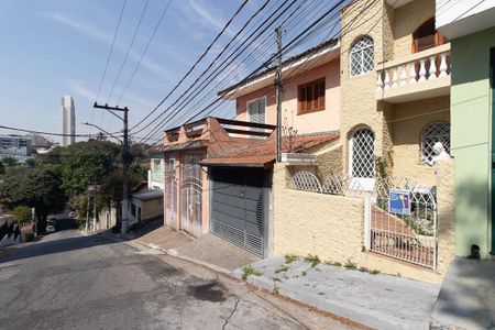 Fachada de casa para alugar com 2 quartos, 100m² em Vila Mazzei, São Paulo