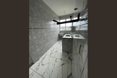 Banheiro de apartamento à venda com 1 quarto, 45m² em Fonseca, Niterói