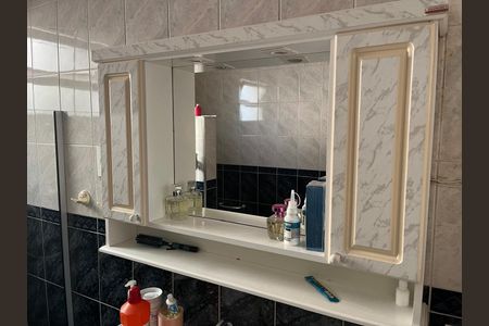 Banheiro de casa para alugar com 3 quartos, 215m² em Jardim Londrina, São Paulo