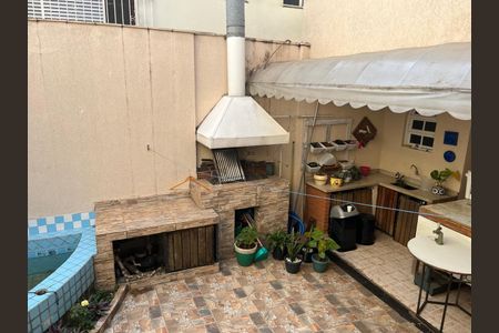 Churrasqueira de casa para alugar com 3 quartos, 215m² em Jardim Londrina, São Paulo