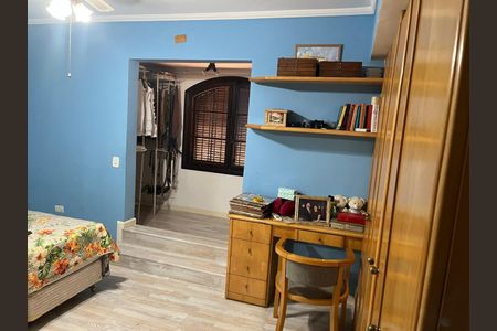 Quarto 1 de casa para alugar com 3 quartos, 215m² em Jardim Londrina, São Paulo