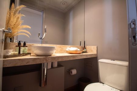 Apartamento à venda com 241m², 4 quartos e 4 vagas Apartamento à venda com 241m², 4 quartos e 4 vagasLavabo