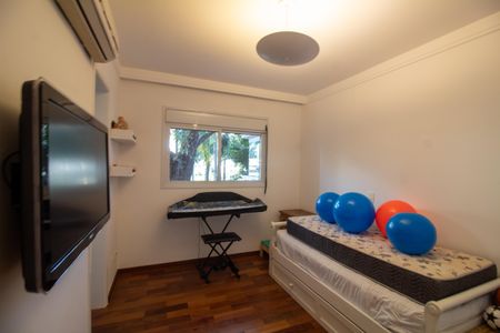 Apartamento à venda com 241m², 4 quartos e 4 vagas Apartamento à venda com 241m², 4 quartos e 4 vagasSuíte 1