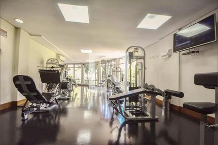 Apartamento à venda com 241m², 4 quartos e 4 vagas Apartamento à venda com 241m², 4 quartos e 4 vagasÁrea comum - Academia