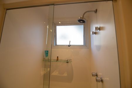 Apartamento à venda com 241m², 4 quartos e 4 vagas Apartamento à venda com 241m², 4 quartos e 4 vagasBanheiro da Suíte 1