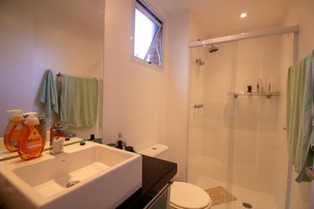 Apartamento à venda com 241m², 4 quartos e 4 vagas Apartamento à venda com 241m², 4 quartos e 4 vagasBanheiro da Suíte 3