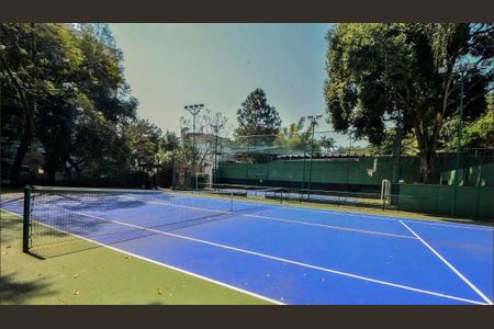 Apartamento à venda com 241m², 4 quartos e 4 vagas Apartamento à venda com 241m², 4 quartos e 4 vagasÁrea comum - Quadra