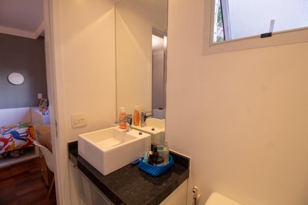 Apartamento à venda com 241m², 4 quartos e 4 vagas Apartamento à venda com 241m², 4 quartos e 4 vagasBanheiro da Suíte 3