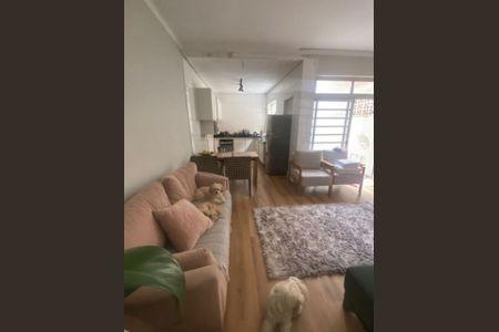Foto 02 de casa à venda com 3 quartos, 180m² em Mirandópolis, São Paulo