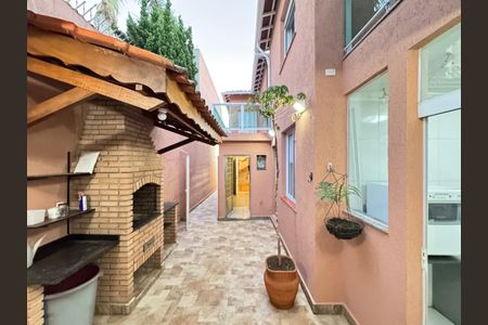 Casa à venda com 250m², 5 quartos e 1 vagaFoto 16