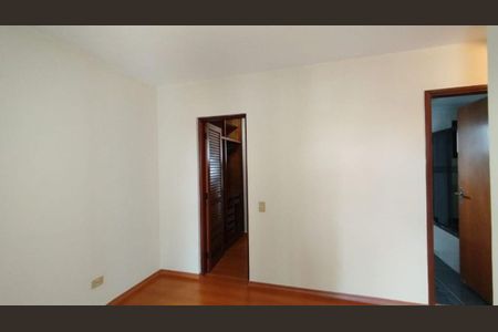 Foto 22 de casa à venda com 3 quartos, 232m² em Vila Gumercindo, São Paulo