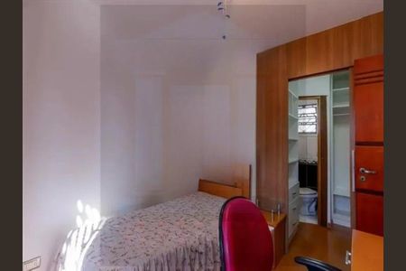 Casa à venda com 250m², 3 quartos e 4 vagas Casa à venda com 250m², 3 quartos e 4 vagasFoto 10