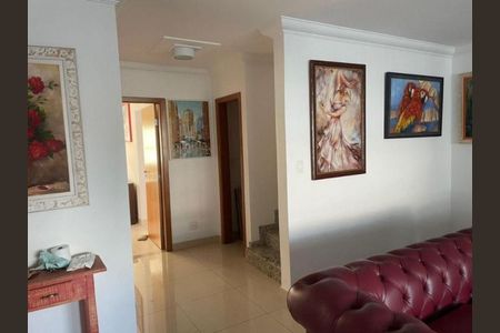 Casa à venda com 220m², 3 quartos e 3 vagasFoto 02