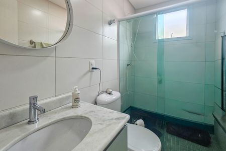 Apartamento para alugar com 86m², 2 quartos e 2 vagas Apartamento para alugar com 86m², 2 quartos e 2 vagasBanheiro da suíte