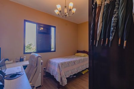 Apartamento à venda com 75m², 3 quartos e 2 vagasQuarto 2