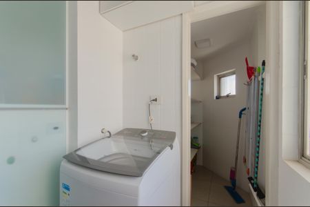 Apartamento à venda com 75m², 2 quartos e 1 vagaÁrea de Serviço