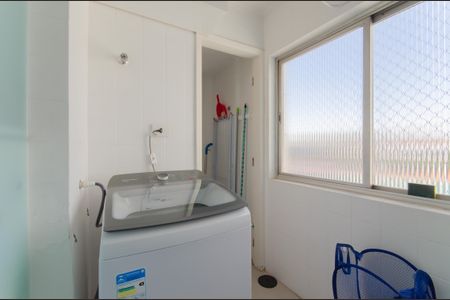 Apartamento à venda com 75m², 2 quartos e 1 vagaÁrea de Serviço