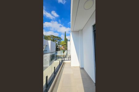 Casa para alugar com 350m², 4 quartos e 4 vagas Casa para alugar com 350m², 4 quartos e 4 vagasVaranda Suíte 4