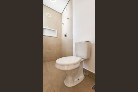 Casa para alugar com 350m², 4 quartos e 4 vagas Casa para alugar com 350m², 4 quartos e 4 vagasBanheiro da Suíte 1